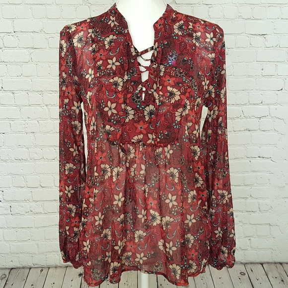 Hollister Tops - 🌺Host Pick🌺 Hollister Floral Print Blouse